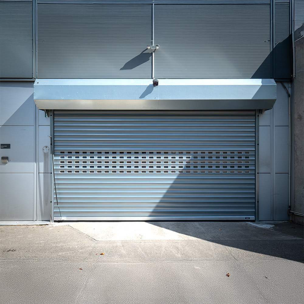 Industrieel rolluik voor garagetoegang